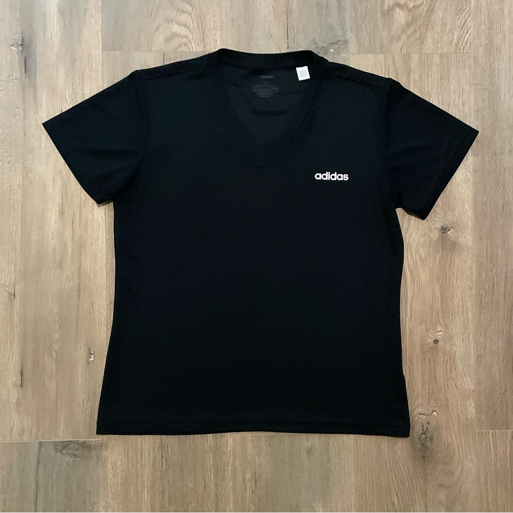 Med Women’s Activewear Adidas Tee